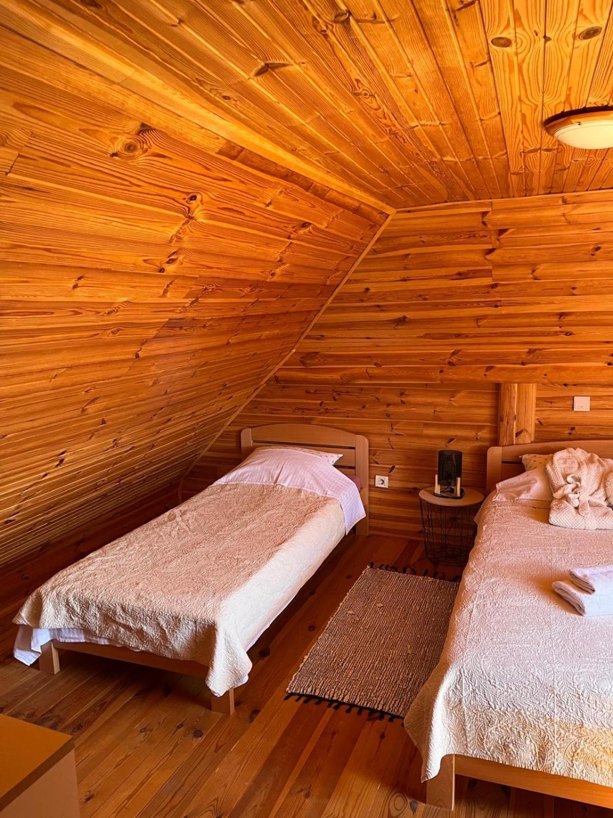 Kuca Za Odmor Markoci Rakovica Exteriör bild