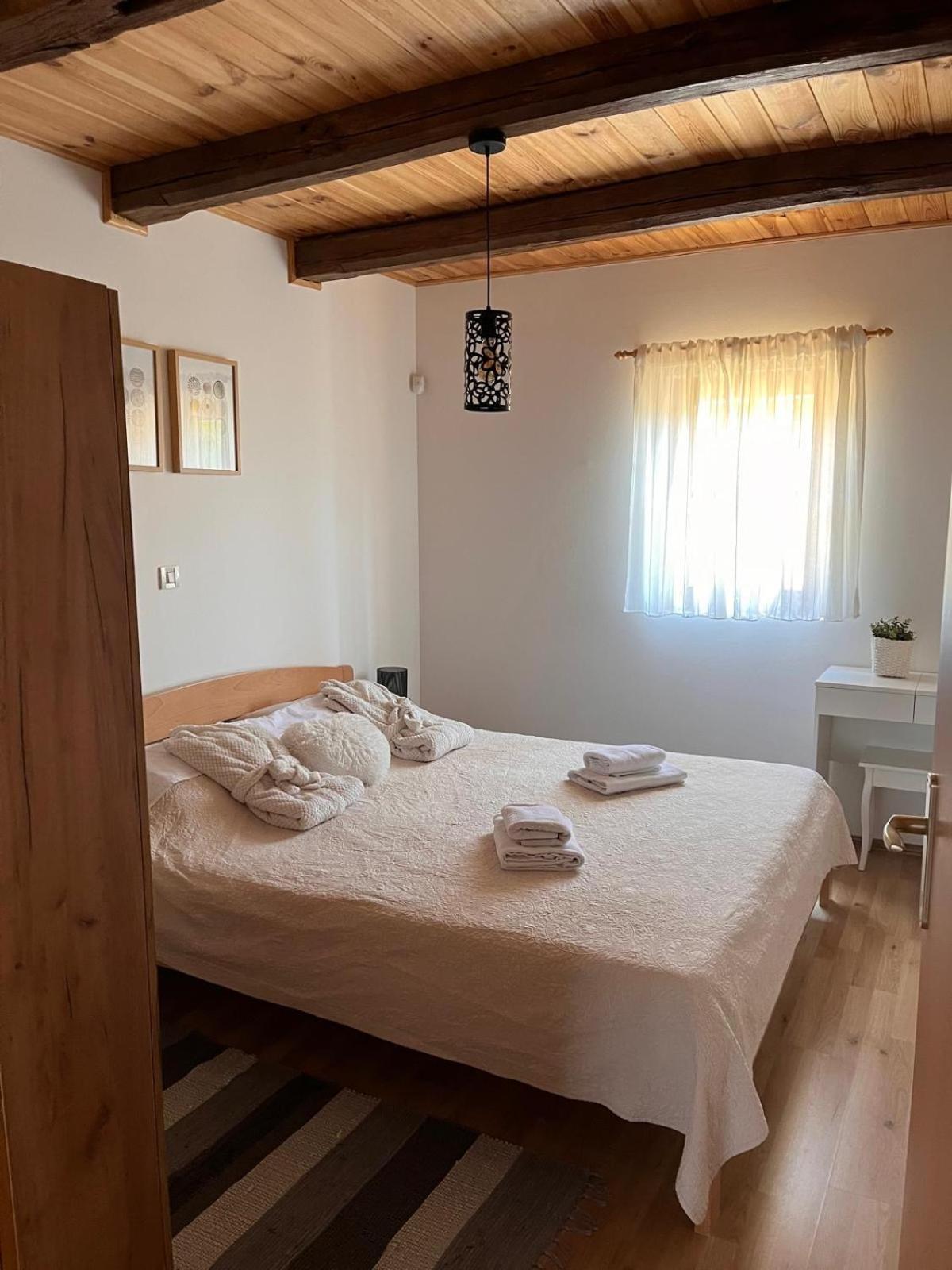 Kuca Za Odmor Markoci Rakovica Exteriör bild